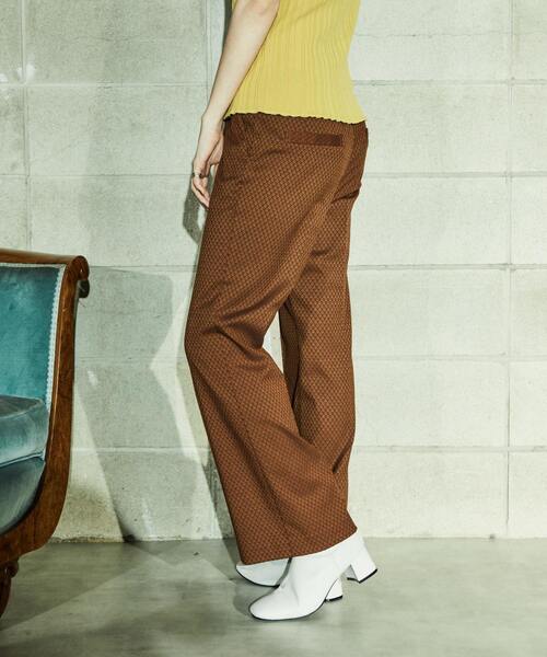 alcali（アルカリ）の「ジャガード柄フレアーパンツ（その他パンツ・レディース・ネイビー/ブラウン・2/3）」の3枚目の写真