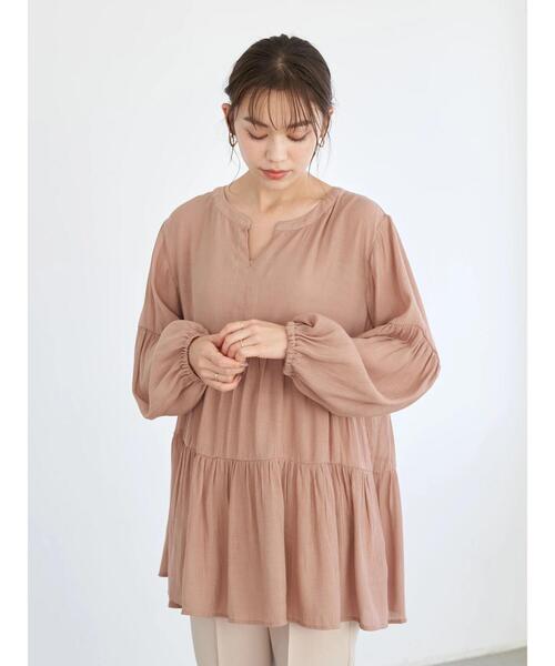 earth music&ecology（アースミュージックアンドエコロジー）の「シアークレープティアードチュニック ＊（チュニック・レディース・ブラック/ベージュ/ピンクベージュ・FREE）」の6枚目の写真