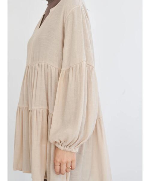 earth music&ecology（アースミュージックアンドエコロジー）の「シアークレープティアードチュニック ＊（チュニック・レディース・ブラック/ベージュ/ピンクベージュ・FREE）」の11枚目の写真