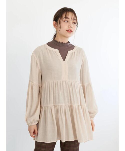 earth music&ecology（アースミュージックアンドエコロジー）の「シアークレープティアードチュニック ＊（チュニック・レディース・ブラック/ベージュ/ピンクベージュ・FREE）」の12枚目の写真