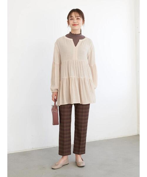 earth music&ecology（アースミュージックアンドエコロジー）の「シアークレープティアードチュニック ＊（チュニック・レディース・ブラック/ベージュ/ピンクベージュ・FREE）」の15枚目の写真