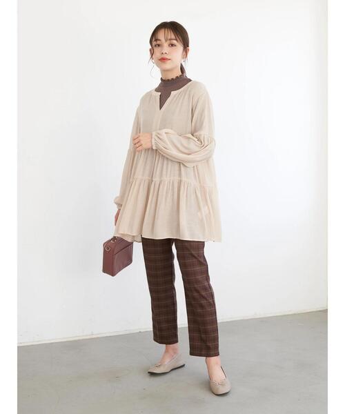 earth music&ecology（アースミュージックアンドエコロジー）の「シアークレープティアードチュニック ＊（チュニック・レディース・ブラック/ベージュ/ピンクベージュ・FREE）」の17枚目の写真