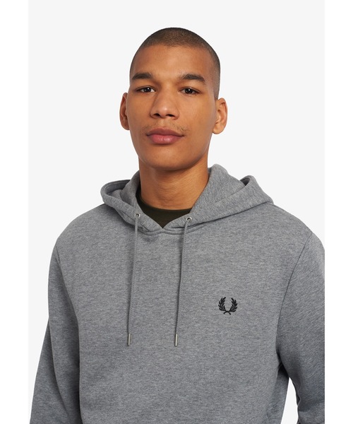 FRED PERRY(フレッドペリー)の「Tipped Hooded Sweatshirt/フレッドペリーパーカー(パーカー・レディース・ブラック/ネイビー/グレー/グリーン/ブラウン/ベージュ/チャコールグレー/グレー系その他/パープル/ブルー系その他/ベージュ系その他/マルーン/グレー系その他2/ベージュ系その他2/ブラウン系その他/モカ/カーキ/ベージュ系その他3/キナリ/グレー系その他3/ブラウン系その他3/ベージュ系その他4/ブラック系その他/ベージュ系その他5/グリーン系その他/グリーン系その他2・S/M/L/XL)」の6枚目の写真