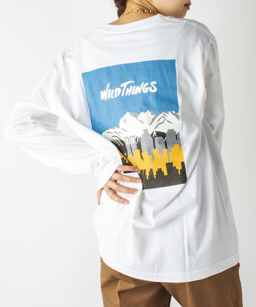 WILD THINGS（ワイルドシングス）の「【WILDTHINGS/ワイルドシングス】別注 URBAN OUTDOOR ロングスリーブTシャツ（Tシャツ/カットソー・メンズ・ホワイト/ブラック/ベージュ・MEDIUM/LARGE）」の11枚目の写真