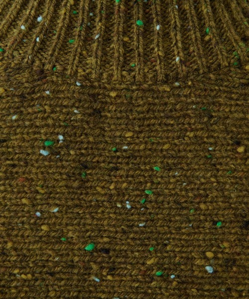 BEARDSLEY（ビアズリー）の「ショート丈で腰回りがもたつかないネップハイネックニット（ニット/セーター・レディース・グリーン/オレンジ・FREE）」の8枚目の写真