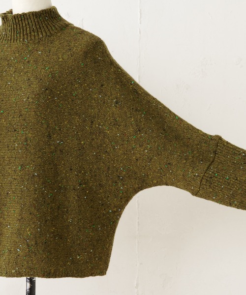 BEARDSLEY（ビアズリー）の「ショート丈で腰回りがもたつかないネップハイネックニット（ニット/セーター・レディース・グリーン/オレンジ・FREE）」の13枚目の写真