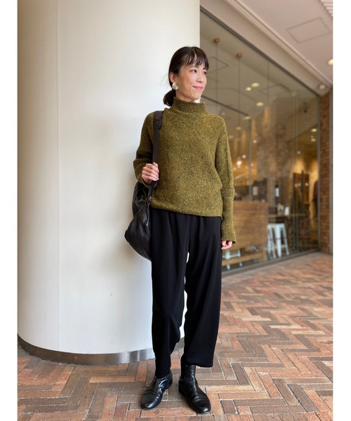 BEARDSLEY（ビアズリー）の「ショート丈で腰回りがもたつかないネップハイネックニット（ニット/セーター・レディース・グリーン/オレンジ・FREE）」の7枚目の写真