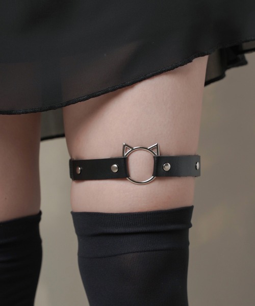 SPINNS(スピンズ)の「合皮レッグベルト(ベルト・レディース・ブラック系1/ブラック系2/ブラック系3/ブラック系4/ブラック系5/ブラック系6/ブラック系7/ホワイト系1/ブルー系1・ONESIZE)」の6枚目の写真
