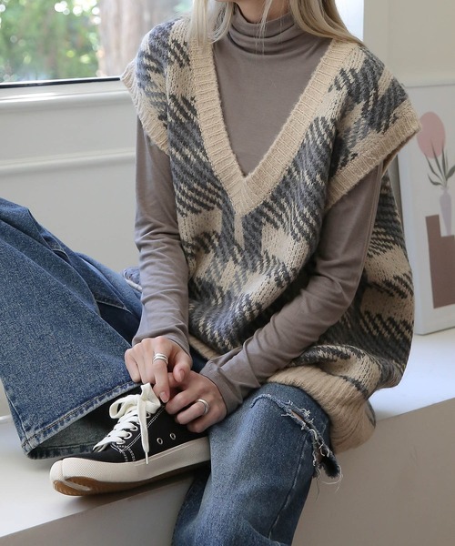 UNE MANSION(ユヌマンション)の「ビッグチェックオーバーフィットベスト(ベスト・レディース・アイボリー/ブラック・FREE)」の2枚目の写真