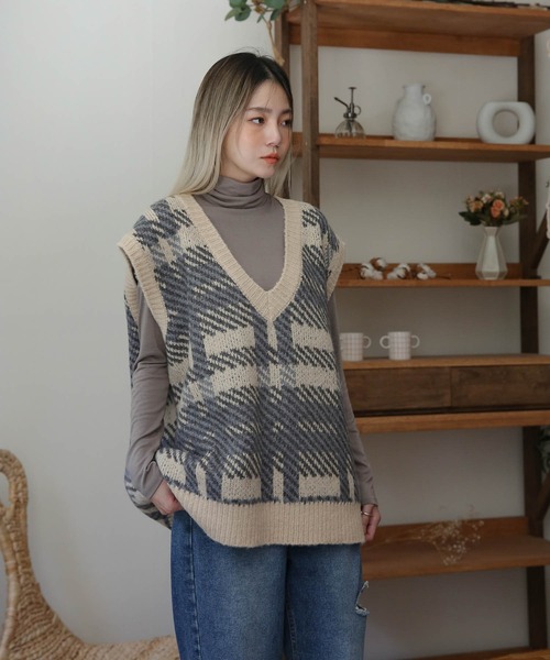 UNE MANSION(ユヌマンション)の「ビッグチェックオーバーフィットベスト(ベスト・レディース・アイボリー/ブラック・FREE)」の8枚目の写真