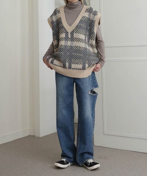 UNE MANSION(ユヌマンション)の「ビッグチェックオーバーフィットベスト(ベスト・レディース・アイボリー/ブラック・FREE)」の4枚目の写真