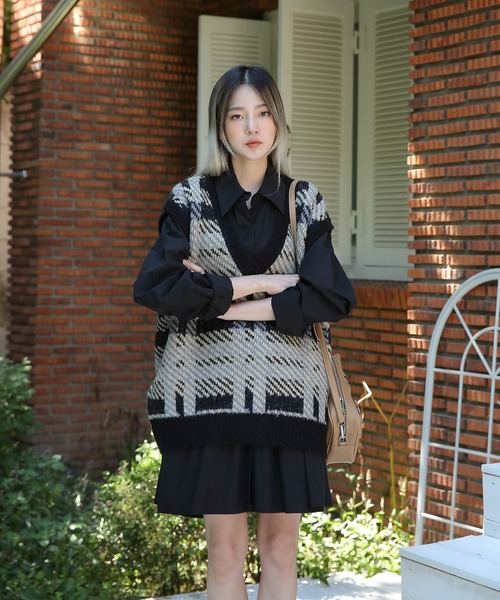 UNE MANSION(ユヌマンション)の「ビッグチェックオーバーフィットベスト(ベスト・レディース・アイボリー/ブラック・FREE)」の16枚目の写真