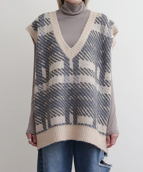 UNE MANSION(ユヌマンション)の「ビッグチェックオーバーフィットベスト(ベスト・レディース・アイボリー/ブラック・FREE)」の6枚目の写真