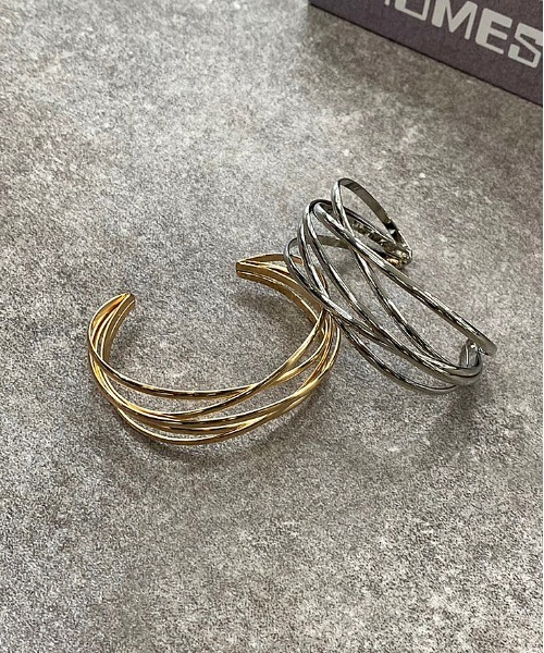 apres jour mignon(アプレジュールミニョン)の「【apresjour mignon×ARIAZ】ラインバングル(バングル/リストバンド・レディース・シルバー/ゴールド・ONESIZE)」の4枚目の写真