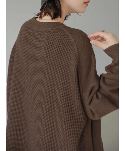 AMERICAN HOLIC（アメリカンホリック）の「バック鹿の子編みニットチュニック（ニット/セーター・レディース・グレー系その他/ブラウン・FREE）」の7枚目の写真