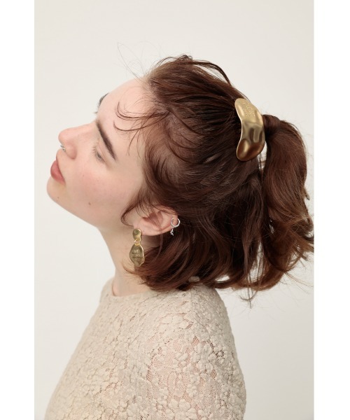 SLY(スライ)の「MESSAGE HAIR CUFF ヘアカフ(バレッタ/ヘアクリップ・レディース・ゴールド/シルバー・FREE)」の2枚目の写真