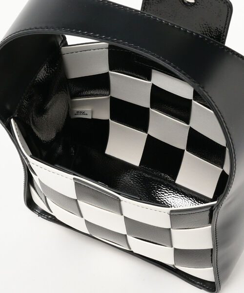 Ray BEAMS（レイビームス）の「Ray BEAMS / ワンハンドル チェッカー バッグ（ハンドバッグ・レディース・ブラック/レッド・ONE SIZE）」の9枚目の写真