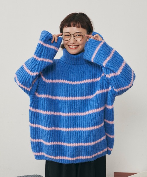 MERLOT（メルロー）の「パネルボーダーBIGニット（ニット/セーター・レディース・ネイビー/ブルー/ナチュラル・FREE）」の3枚目の写真
