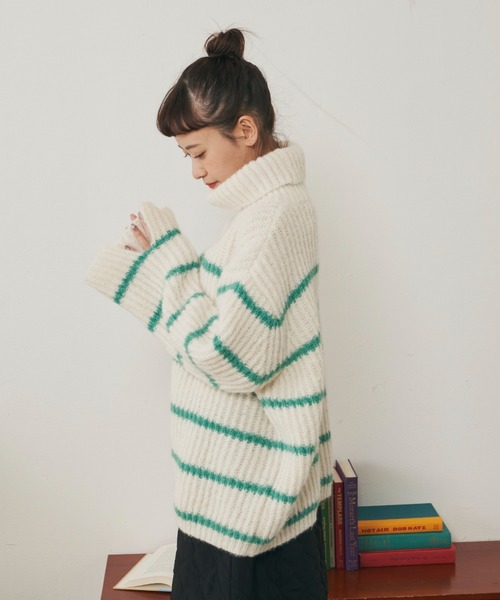 MERLOT（メルロー）の「パネルボーダーBIGニット（ニット/セーター・レディース・ネイビー/ブルー/ナチュラル・FREE）」の12枚目の写真