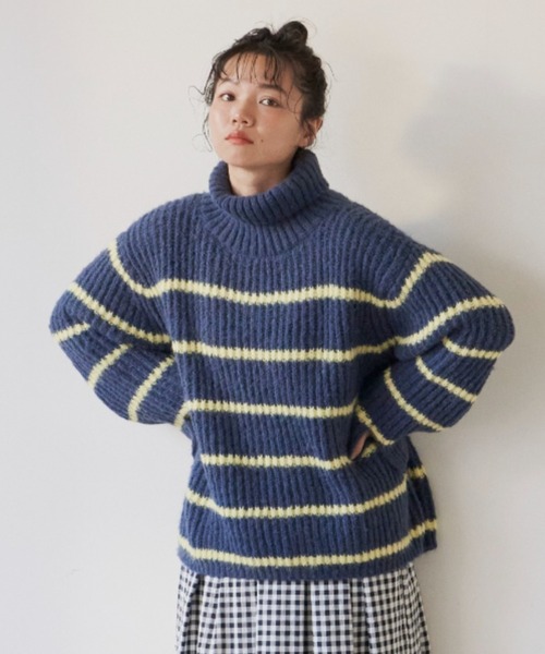 MERLOT（メルロー）の「パネルボーダーBIGニット（ニット/セーター・レディース・ネイビー/ブルー/ナチュラル・FREE）」の5枚目の写真