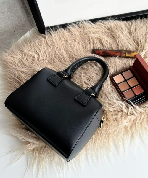 moment+(モーメントプラス)の「【累計販売数2万個突破!】フェイクレザー ミニボストンショルダーバッグ(ボストンバッグ・レディース・ブラック/ベージュ/グリーン/アイボリー/キャメル/ブラウン/ダークグリーン/ボルドー/ブラウン系その他/ベージュ系その他/レッド系その他・FREE)」の14枚目の写真