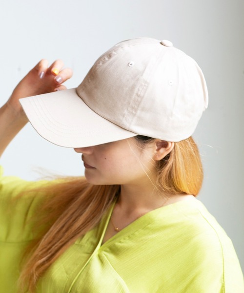 14+（イチヨンプラス）の「ツバ長 無地キャップ UV（キャップ・レディース・ピンク/ブルー/ブラック/ベージュ/キャメル/ネイビー・M/LL）」の7枚目の写真