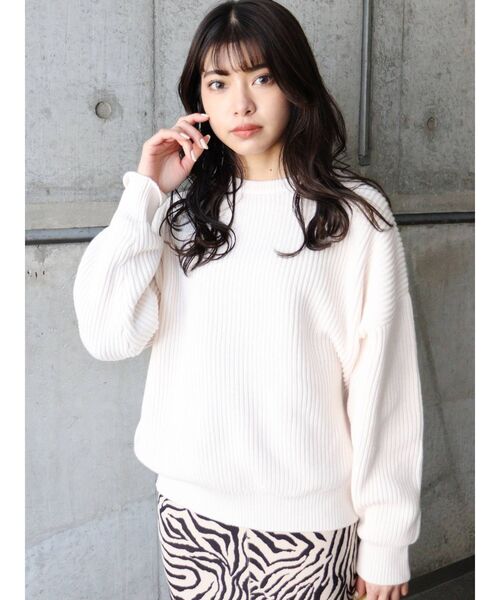 MURUA（ムルーア）の「バルキーコットンオーバーニット（ニット/セーター・レディース・ブラック/パープル/オレンジ/ブルー/アイボリー・FREE）」の19枚目の写真