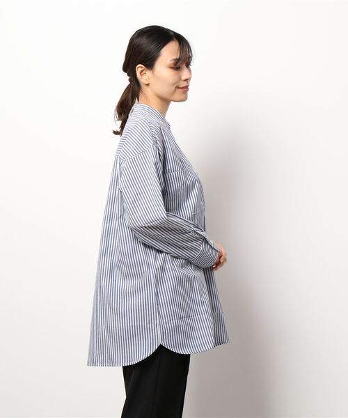 Lugnoncure(ルノンキュール)の「バンドカラーオーバーシャツ(シャツ/ブラウス・レディース・オフホワイト/ブルー/グリーン・フリ-)」の4枚目の写真