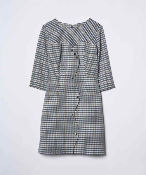 REDYAZEL（レディアゼル）の「チェック柄フロントスカラップミニワンピース（ワンピース・レディース・ベージュ/グレー/グリーン・SMALL/MEDIUM）」の4枚目の写真