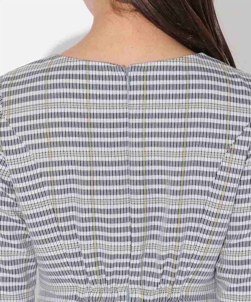 REDYAZEL（レディアゼル）の「チェック柄フロントスカラップミニワンピース（ワンピース・レディース・ベージュ/グレー/グリーン・SMALL/MEDIUM）」の14枚目の写真