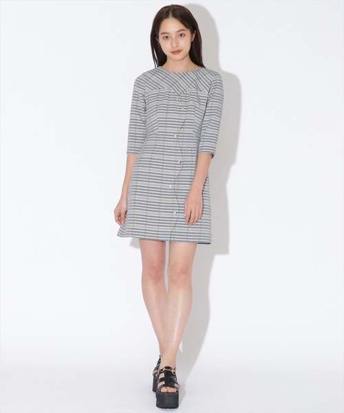 REDYAZEL（レディアゼル）の「チェック柄フロントスカラップミニワンピース（ワンピース・レディース・ベージュ/グレー/グリーン・SMALL/MEDIUM）」の8枚目の写真