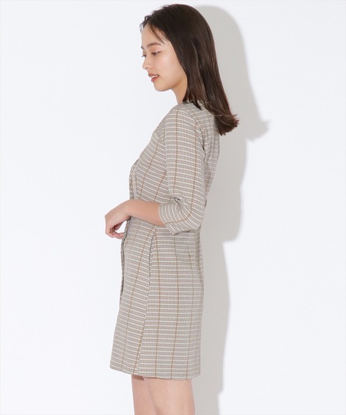 REDYAZEL（レディアゼル）の「チェック柄フロントスカラップミニワンピース（ワンピース・レディース・ベージュ/グレー/グリーン・SMALL/MEDIUM）」の16枚目の写真