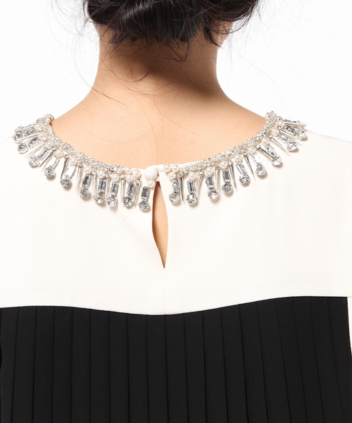 GRACE CONTINENTAL(グレースコンチネンタル)の「ビジュープリーツワンピース(ドレス・レディース・キナリ/イエロー/ピンク・36/38)」の12枚目の写真