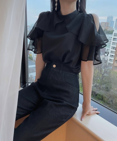 ANDGEEBEE(アンジービー)の「シフォンフリルトップス(その他トップス・レディース・ブラック/ホワイト・MEDIUM)」の13枚目の写真
