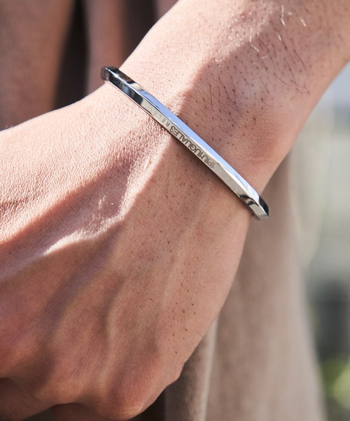 1piu1uguale3 RELAX（ウノピュウノウグァーレトレリラックス）の