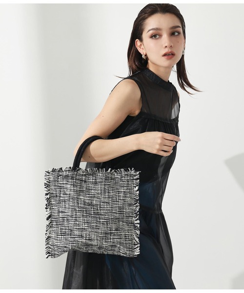 Settimissimo(セッティミッシモ)の「ジャガードフリンジ付きバッグ(トートバッグ・レディース・ブラック×ホワイト/オフホワイト・FREE)」の8枚目の写真