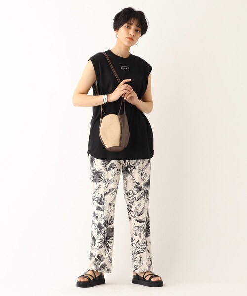 OPAQUE.CLIP（オペークドットクリップ）の「◆フラワーベースミニショルダーバッグ（ショルダーバッグ・レディース・ブラック/ダークブラウン・00）」の10枚目の写真