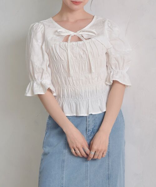 ems excite（エムズエキサイト）の「シャーリングボレロBL（シャツ/ブラウス・レディース・グリーン/ホワイト/ブラック・FREE）」の2枚目の写真