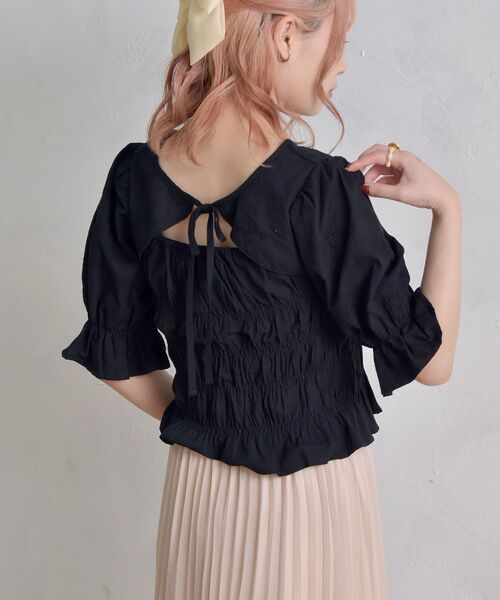 ems excite（エムズエキサイト）の「シャーリングボレロBL（シャツ/ブラウス・レディース・グリーン/ホワイト/ブラック・FREE）」の3枚目の写真