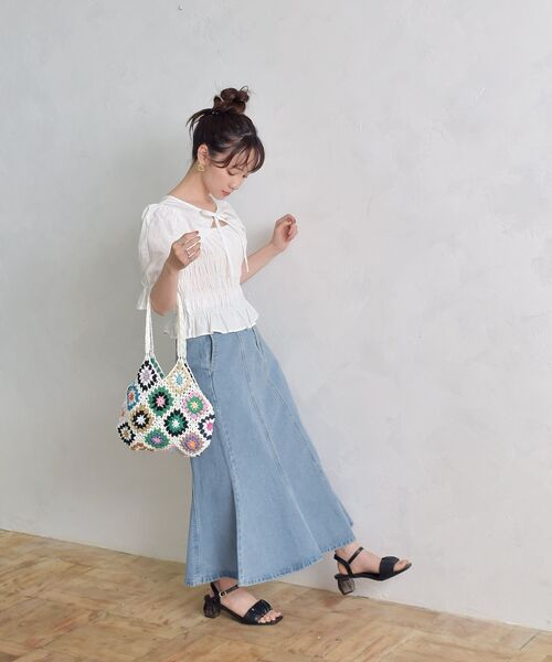 ems excite（エムズエキサイト）の「シャーリングボレロBL（シャツ/ブラウス・レディース・グリーン/ホワイト/ブラック・FREE）」の10枚目の写真