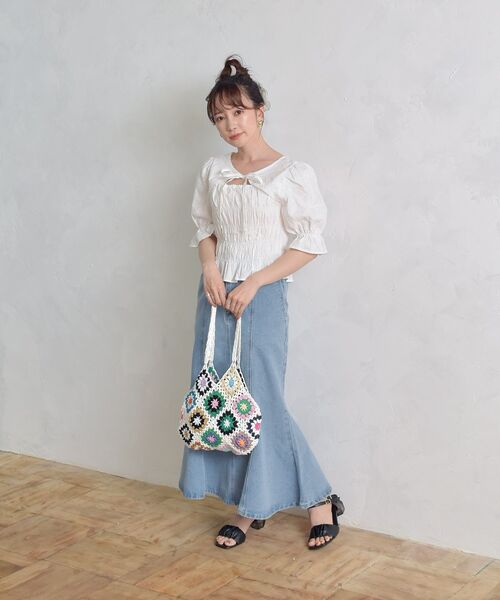 ems excite（エムズエキサイト）の「シャーリングボレロBL（シャツ/ブラウス・レディース・グリーン/ホワイト/ブラック・FREE）」の12枚目の写真