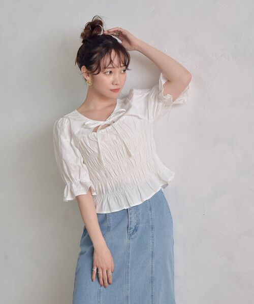 ems excite（エムズエキサイト）の「シャーリングボレロBL（シャツ/ブラウス・レディース・グリーン/ホワイト/ブラック・FREE）」の16枚目の写真