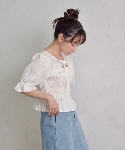 ems excite（エムズエキサイト）の「シャーリングボレロBL（シャツ/ブラウス・レディース・グリーン/ホワイト/ブラック・FREE）」の17枚目の写真