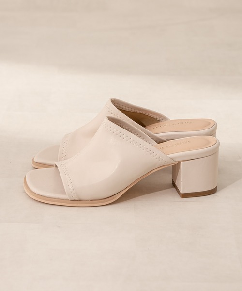 OLIVE des OLIVE(オリーブデオリーブ)の「シンプルミュール(サンダル・レディース・ブラック/オフホワイト/イエロー・SMALL/MEDIUM/LARGE)」の14枚目の写真