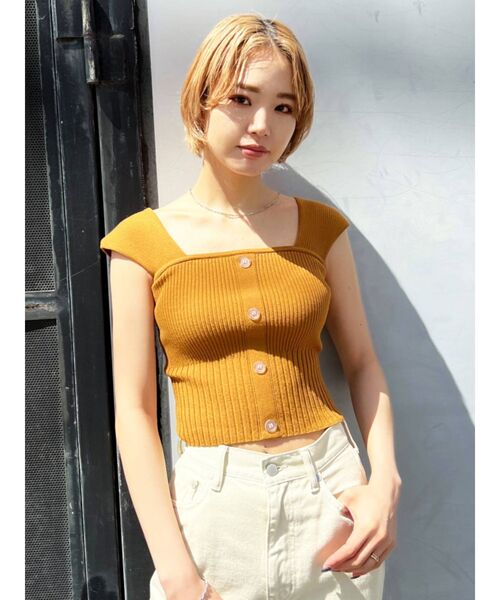 EMODA（エモダ）の「ワイドストラップニットタンクトップ（タンクトップ・レディース・ブラック/ホワイト/キャメル/ブルー・FREE）」の17枚目の写真