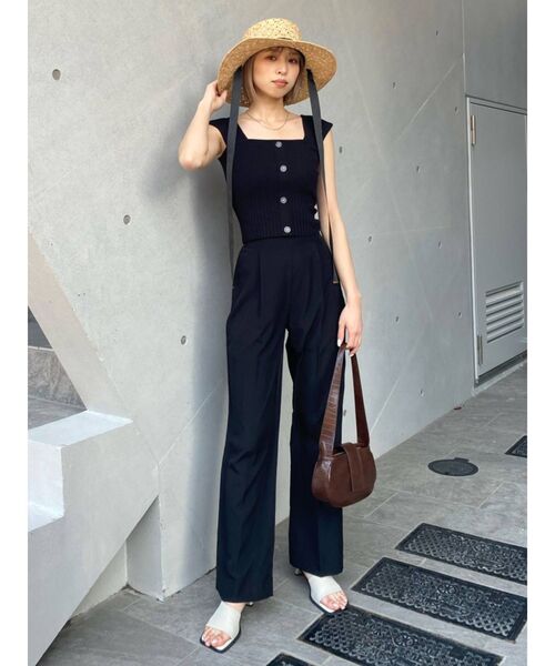 EMODA（エモダ）の「ワイドストラップニットタンクトップ（タンクトップ・レディース・ブラック/ホワイト/キャメル/ブルー・FREE）」の20枚目の写真