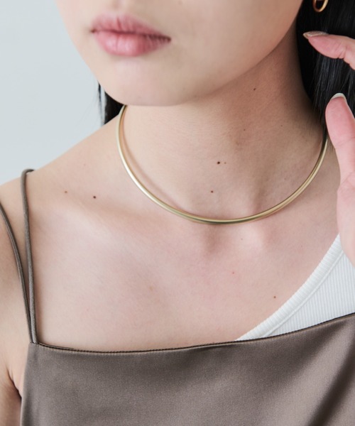 Aunt Marie's(アントマリーズ)の「ラウンドフォルムチョーカー / ネックカフ(チョーカー・レディース・ゴールド/シルバー・FREE)」の16枚目の写真