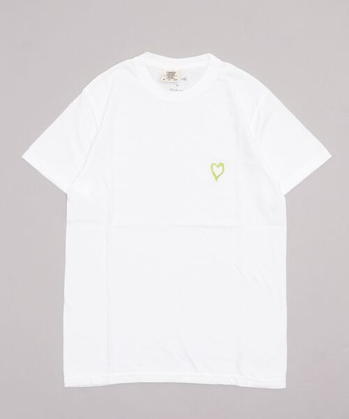 Kare/ME(カーミー)の「Kare/ME(カーミー) ハート刺繍Tシャツ(Tシャツ/カットソー・レディース・ブラック/ブルー/グリーン/ホワイト・SMALL/S/S)」の1枚目の写真