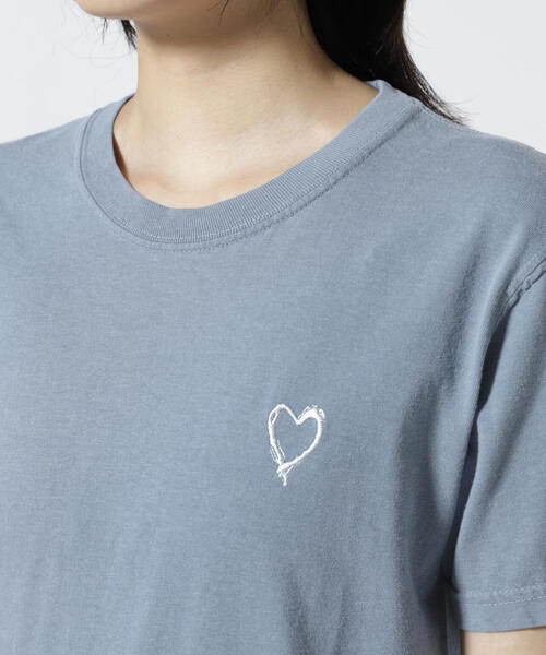 Kare/ME(カーミー)の「Kare/ME(カーミー) ハート刺繍Tシャツ(Tシャツ/カットソー・レディース・ブラック/ブルー/グリーン/ホワイト・SMALL/S/S)」の15枚目の写真