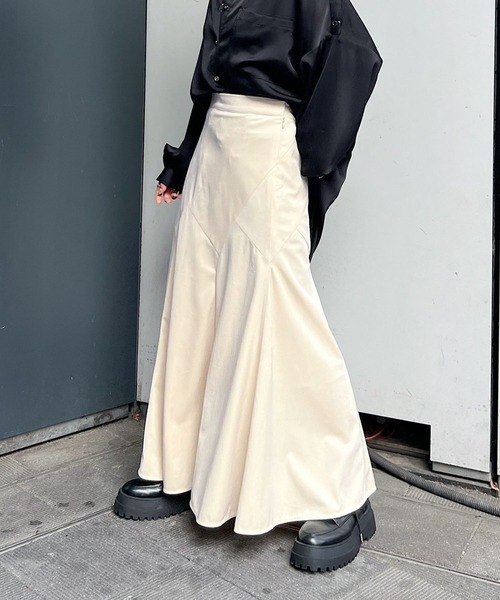 PAGEBOY（ページボーイ）の「スマートベロアエスカルゴスカート（スカート・レディース・ブラック/オフホワイト/エメラルド・FREE）」の5枚目の写真